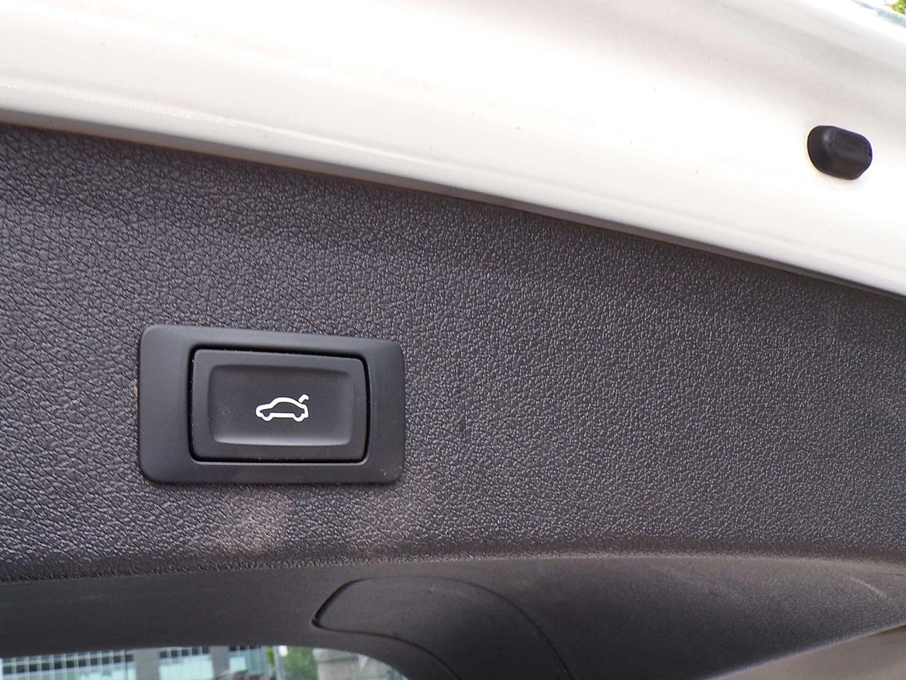 2017 Audi Q5 TFSI QUATTRO TECHNIK CAMERA PANO ROOF F/R SENSORS B.T. Photo