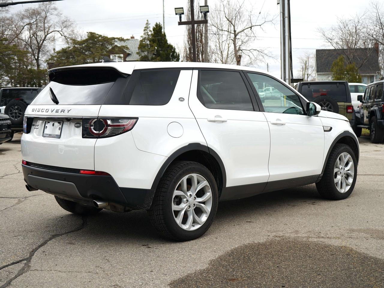 2016 Land Rover Discovery Sport HSE DISCOVERY SPORT Photo