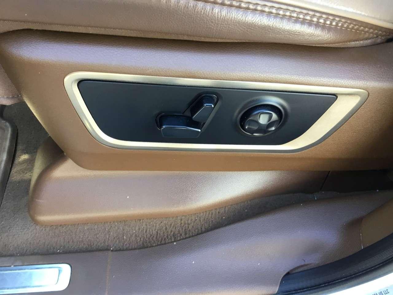 2019 RAM 1500 Laramie Longhorn 4x4 Crew Cab 5'7 Box Photo