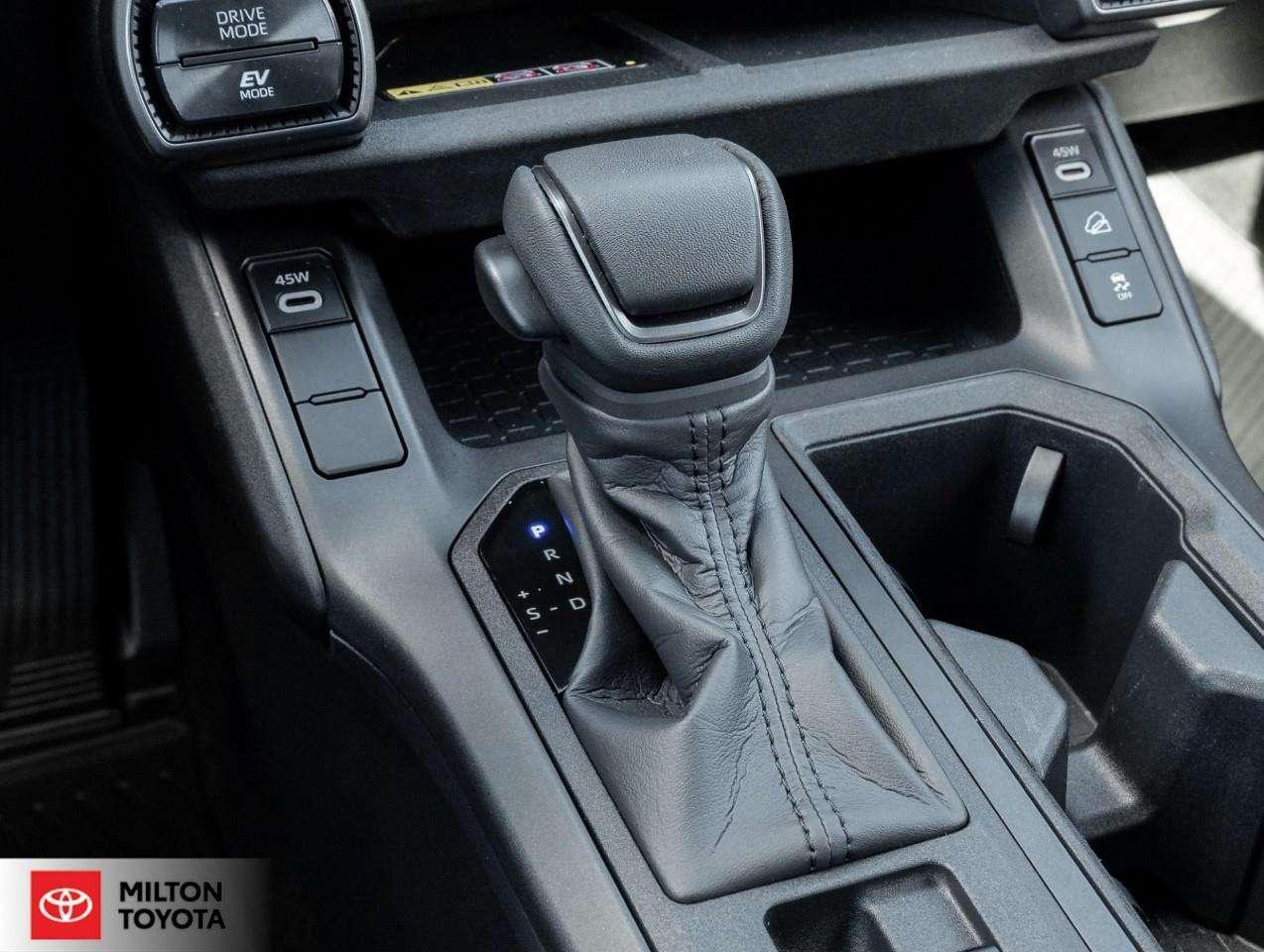 2026 Toyota RAV4 LEATHER 10.5 TOUCHSCREEN WIRELESS CARPLAY ANDROID AUTO POWER SEAT HEATED STEERING TCUV XLE Photo