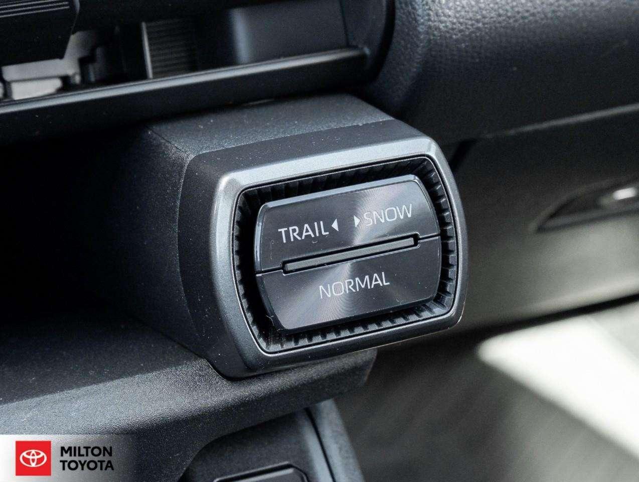 2026 Toyota RAV4 LEATHER 10.5 TOUCHSCREEN WIRELESS CARPLAY ANDROID AUTO POWER SEAT HEATED STEERING TCUV XLE Photo