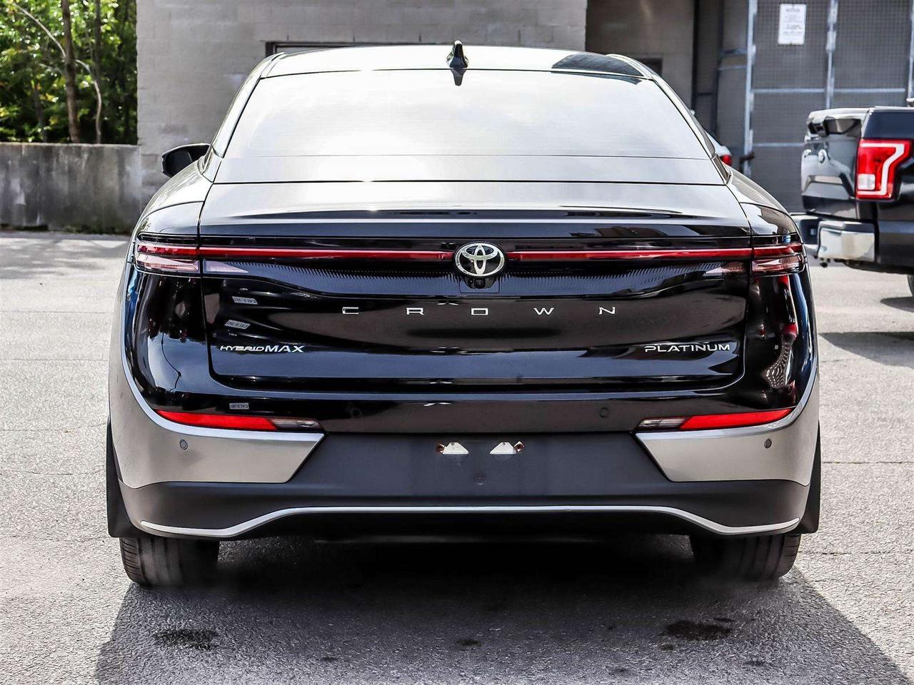 2023 Toyota Crown PLATINUM HYBRID AWD PANORAMIC ROOF NAVI Photo