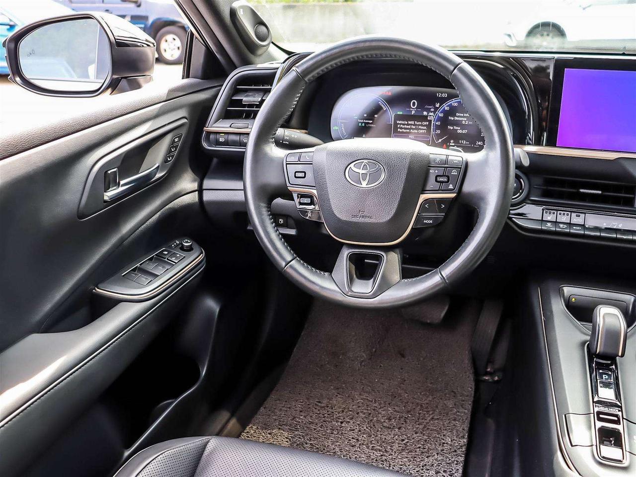 2023 Toyota Crown PLATINUM HYBRID AWD PANORAMIC ROOF NAVI Photo