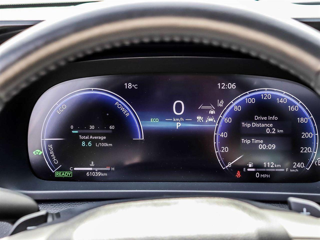 2023 Toyota Crown PLATINUM HYBRID AWD PANORAMIC ROOF NAVI Photo