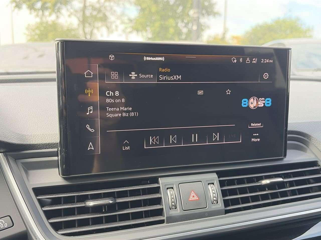 2023 Audi Q5 45 2.0T Komfort quattro 7sp S Tronic Keyless Start  Alloy Wheels  Leather  Apple/Android CarPlay Photo