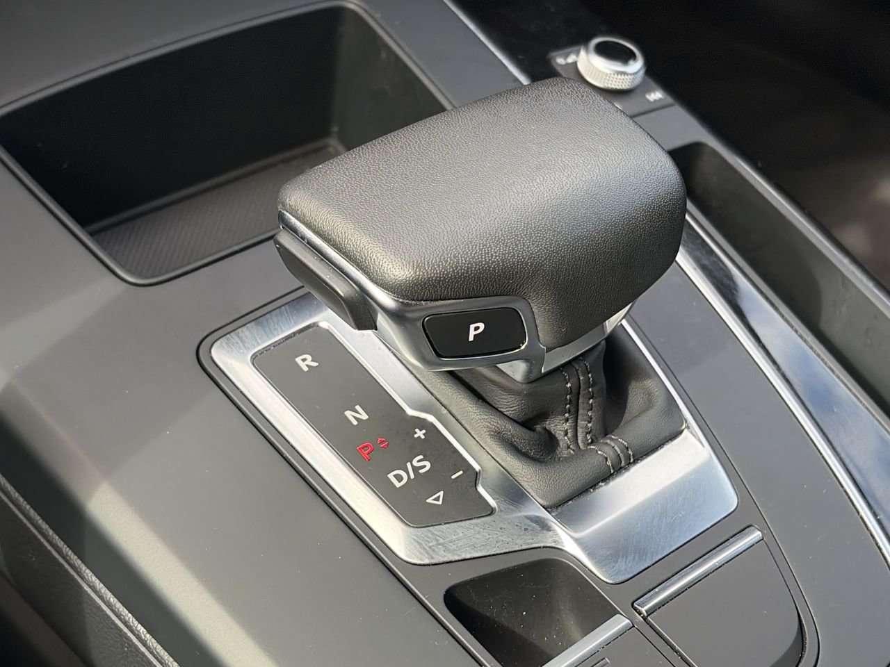 2023 Audi Q5 45 2.0T Komfort quattro 7sp S Tronic Keyless Start  Alloy Wheels  Leather  Apple/Android CarPlay Photo