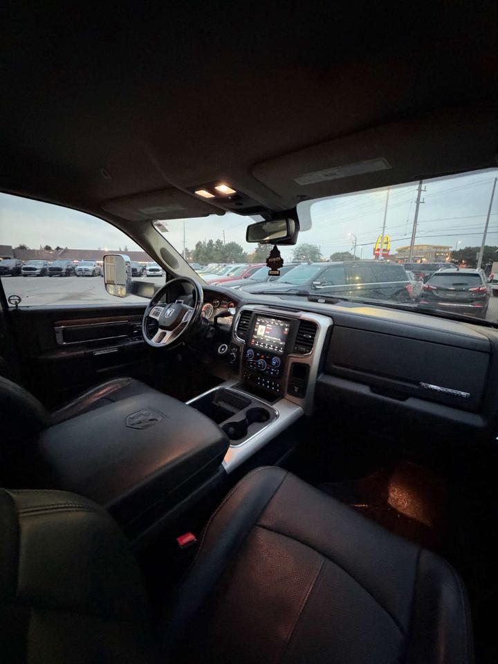 2018 RAM 3500 Laramie 4x4 Crew Cab 8' Box Photo