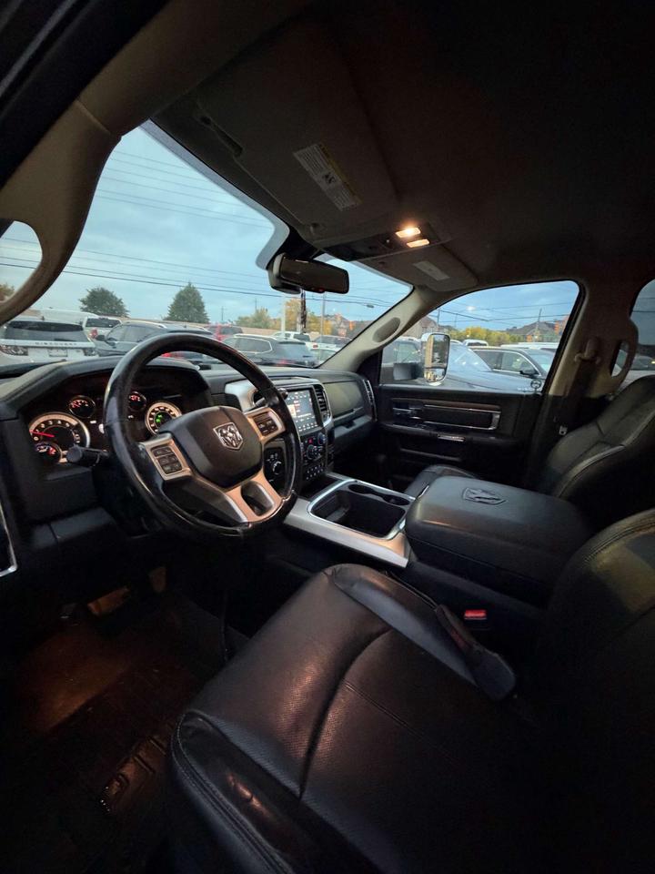 2018 RAM 3500 Laramie 4x4 Crew Cab 8' Box Photo