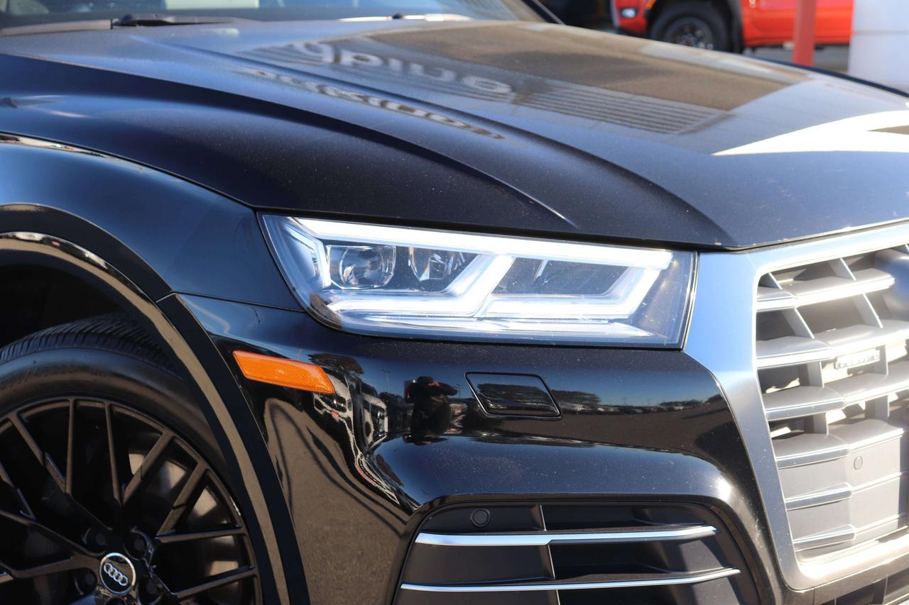 2020 Audi Q5 Progressiv   S line   Winter Tires   New Brakes Photo