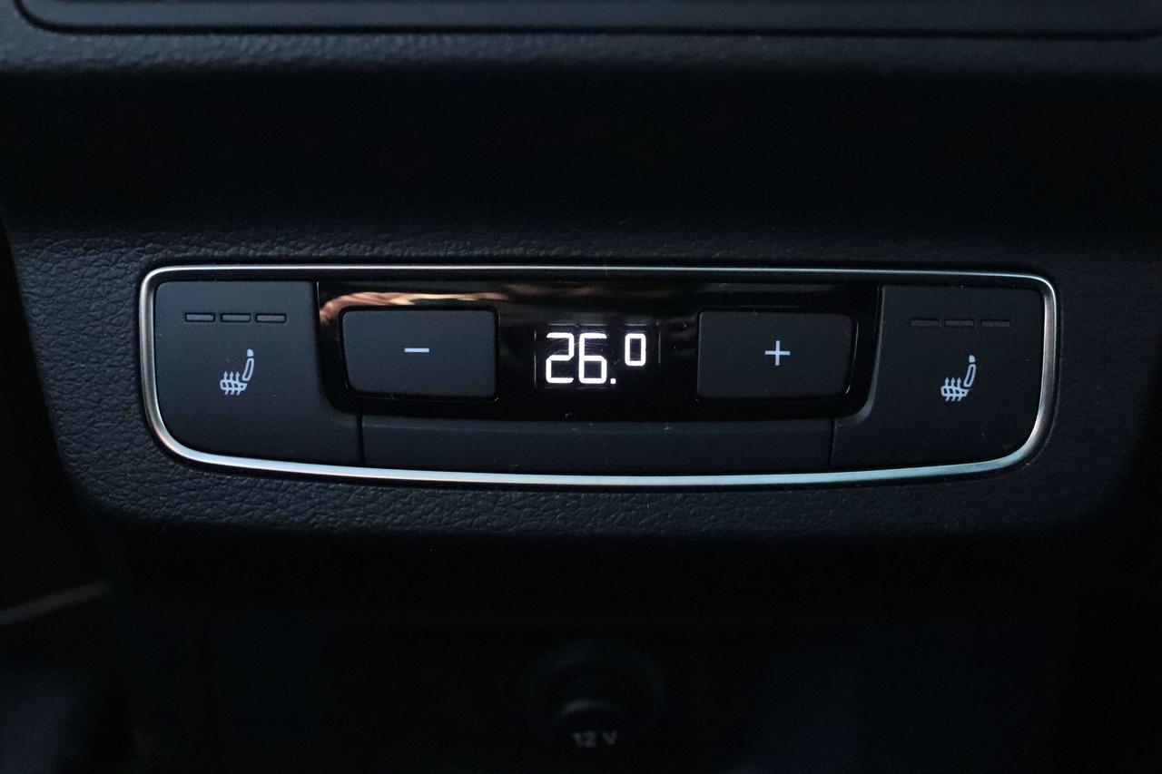 2020 Audi Q5 Progressiv   S line   Winter Tires   New Brakes Photo