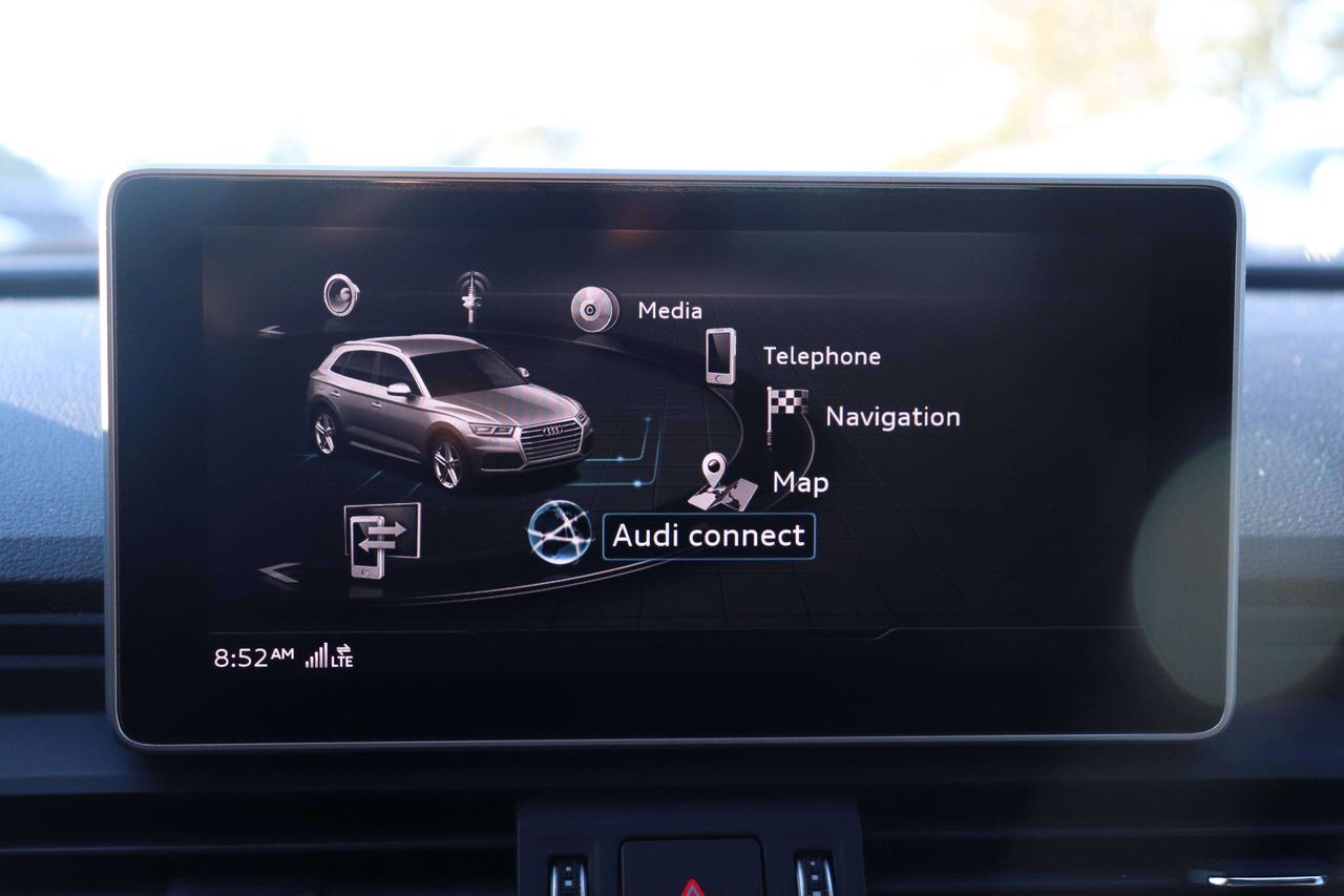 2020 Audi Q5 Progressiv   S line   Winter Tires   New Brakes Photo