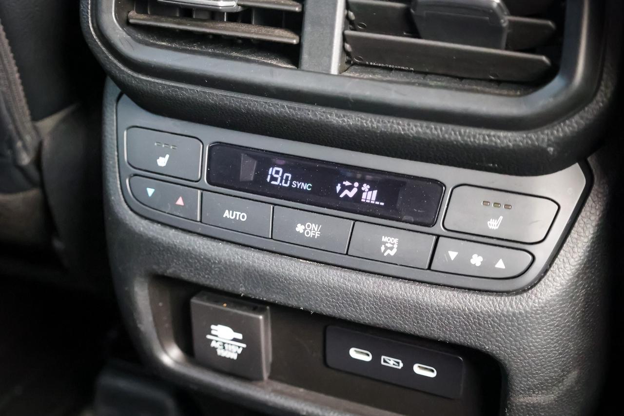 2024 Honda Pilot Touring 4dr All-Wheel Drive Photo
