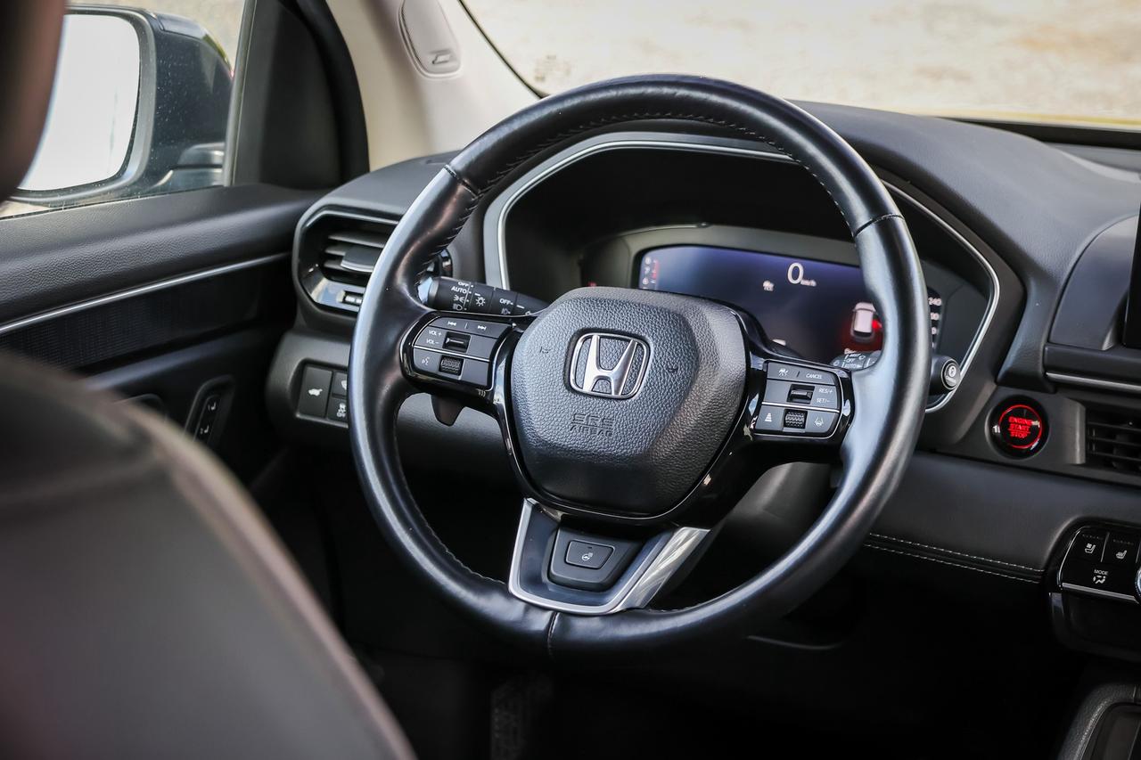 2024 Honda Pilot Touring 4dr All-Wheel Drive Photo