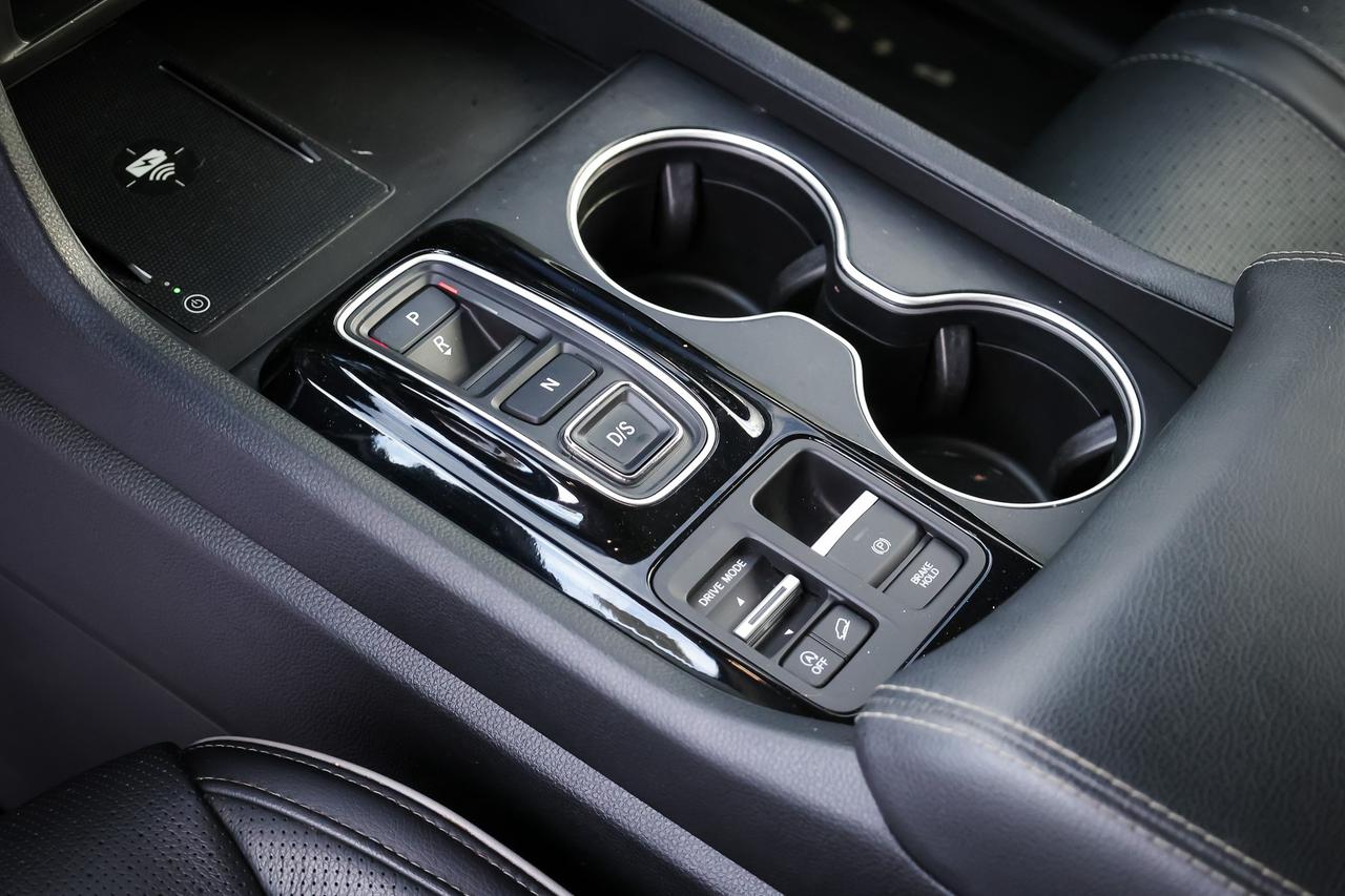 2024 Honda Pilot Touring 4dr All-Wheel Drive Photo