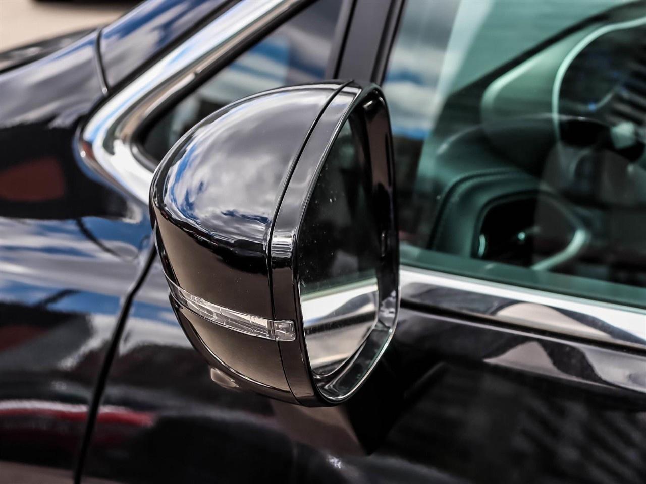 2027 Chrysler Pacifica Select AWD Photo