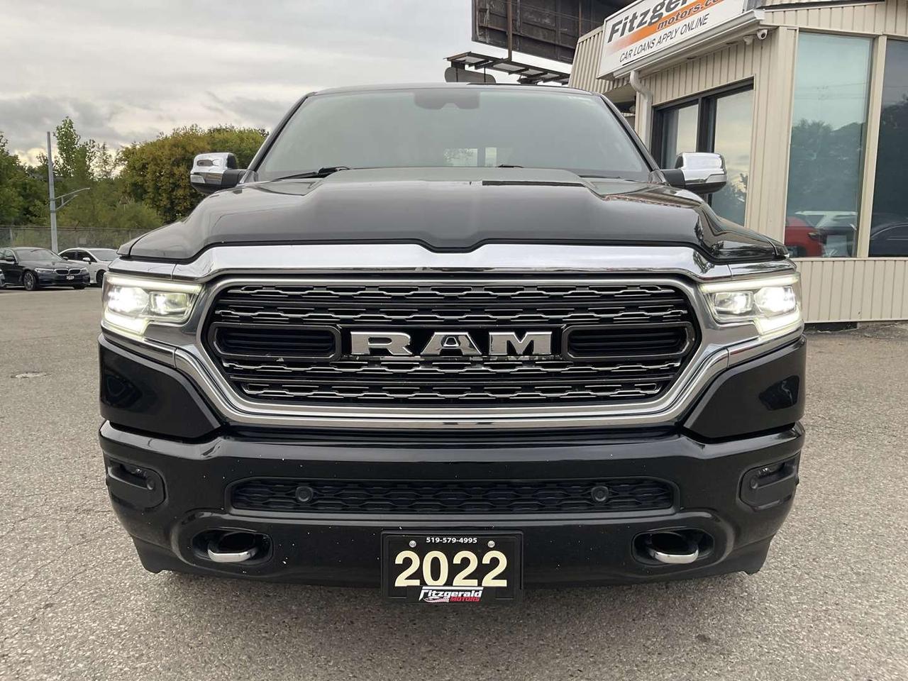 2022 RAM 1500 Limited Crew Cab SWB 4WD - LEATHER! NAV! BACK-UP CAM! BSM! PANO ROOF! Photo1