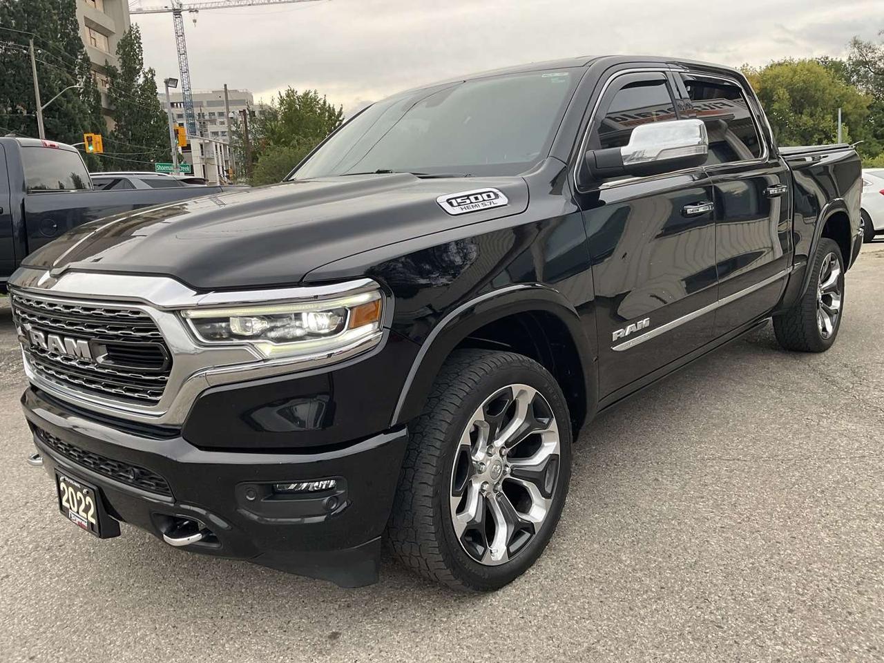 2022 RAM 1500 Limited Crew Cab SWB 4WD - LEATHER! NAV! BACK-UP CAM! BSM! PANO ROOF! Photo