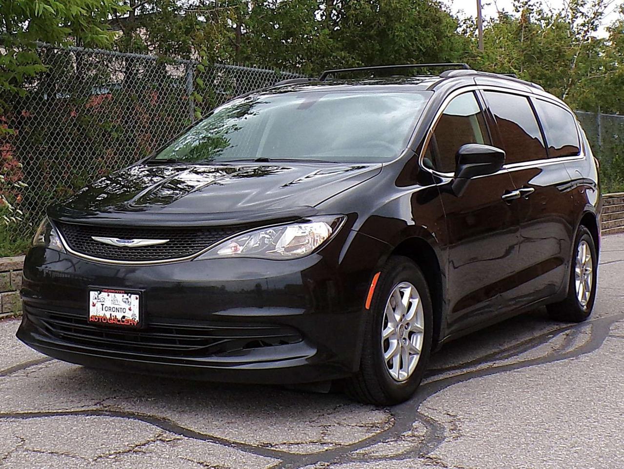 2019 Chrysler Pacifica TOURING STOW&GO 7-PASS CAMERA PWR SLIDING DOORS R. START Photo