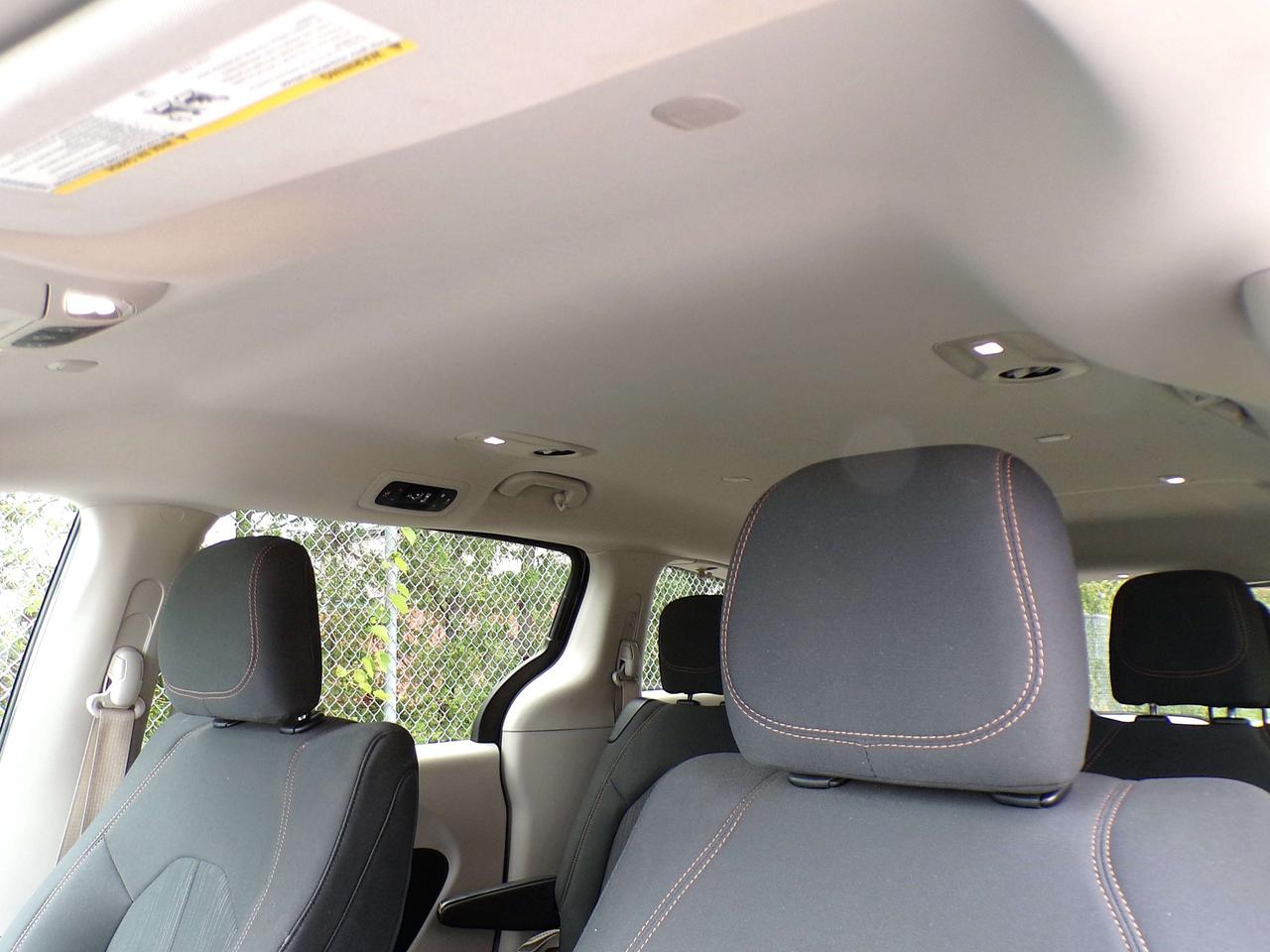 2019 Chrysler Pacifica TOURING STOW&GO 7-PASS CAMERA PWR SLIDING DOORS R. START Photo