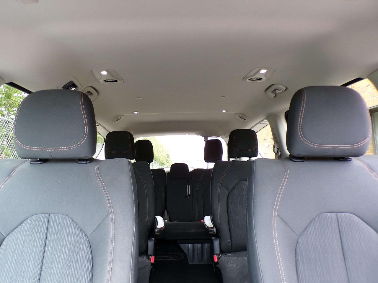 2019 Chrysler Pacifica TOURING STOW&GO 7-PASS CAMERA PWR SLIDING DOORS R. START Photo