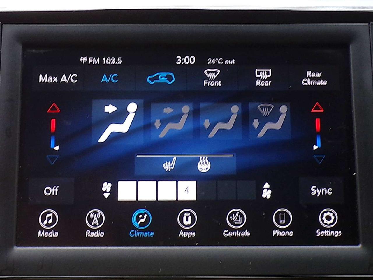2019 Chrysler Pacifica TOURING STOW&GO 7-PASS CAMERA PWR SLIDING DOORS R. START Photo