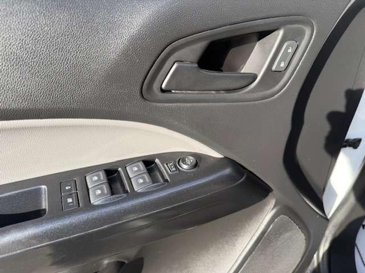 2021 Chevrolet Colorado 4x4 CrewCab Certified CleanCarfax Tonneau Cover Photo