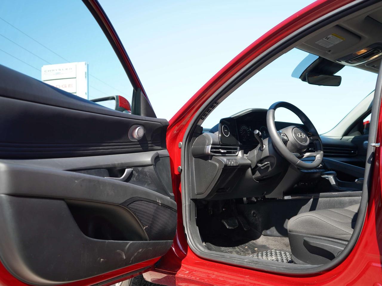 2025 Hyundai Elantra Preferred Photo