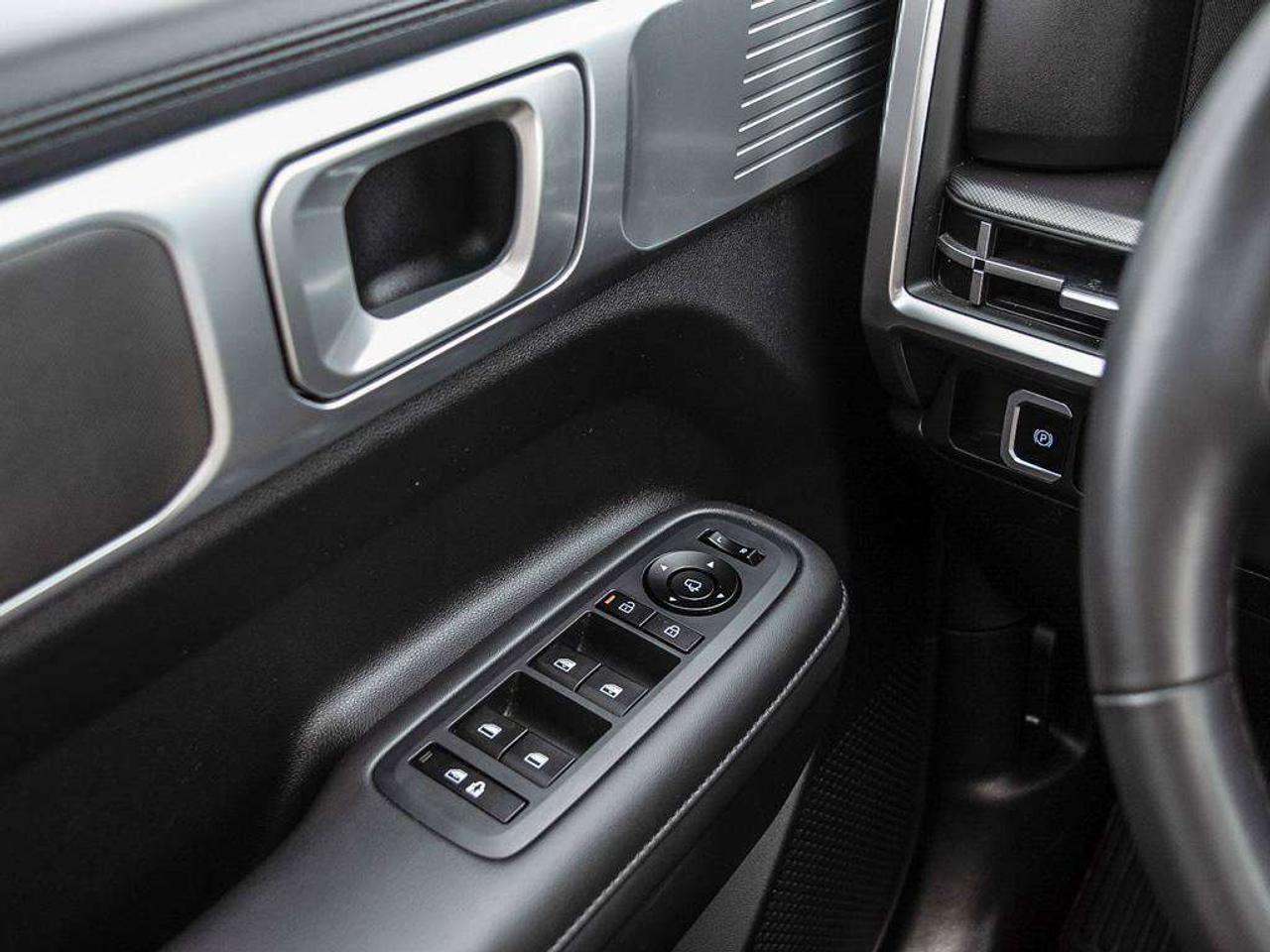 2025 Hyundai Santa Fe XRT   AWD   Adaptive Cruise Control   Navigation   Lane Departure Warning Photo