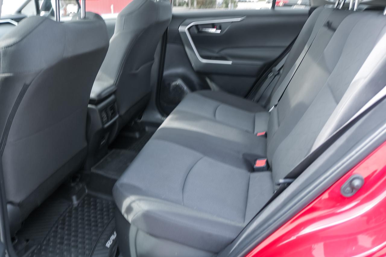 2024 Toyota RAV4 Hybrid XLE 4dr All-Wheel Drive Photo