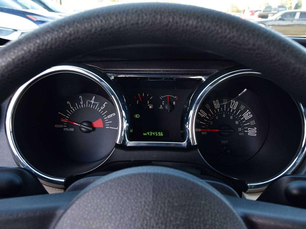 2008 Ford Mustang ~4.0L V6 ~Pony Package ~ONLY 43,000 KM! Photo