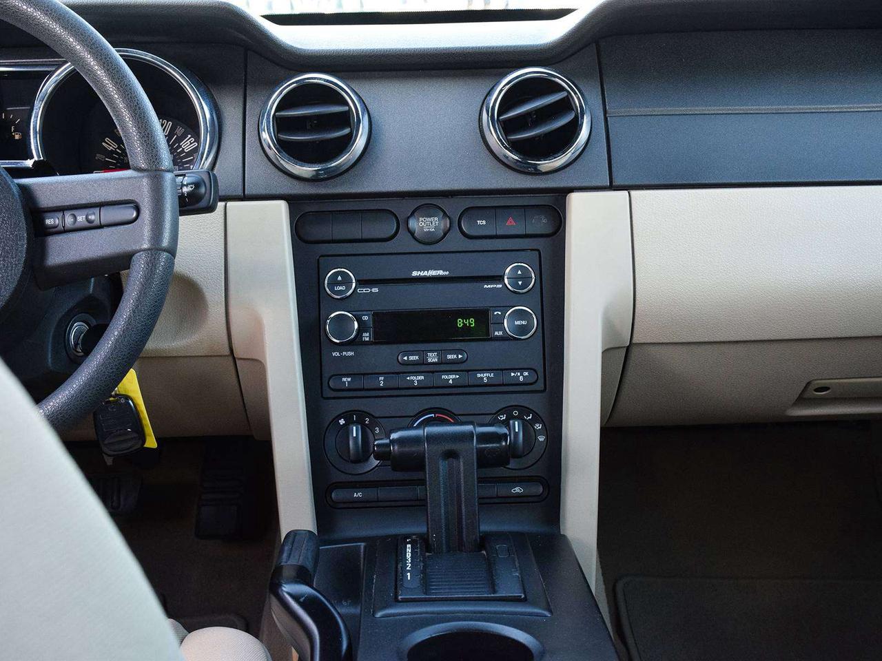 2008 Ford Mustang ~4.0L V6 ~Pony Package ~ONLY 43,000 KM! Photo
