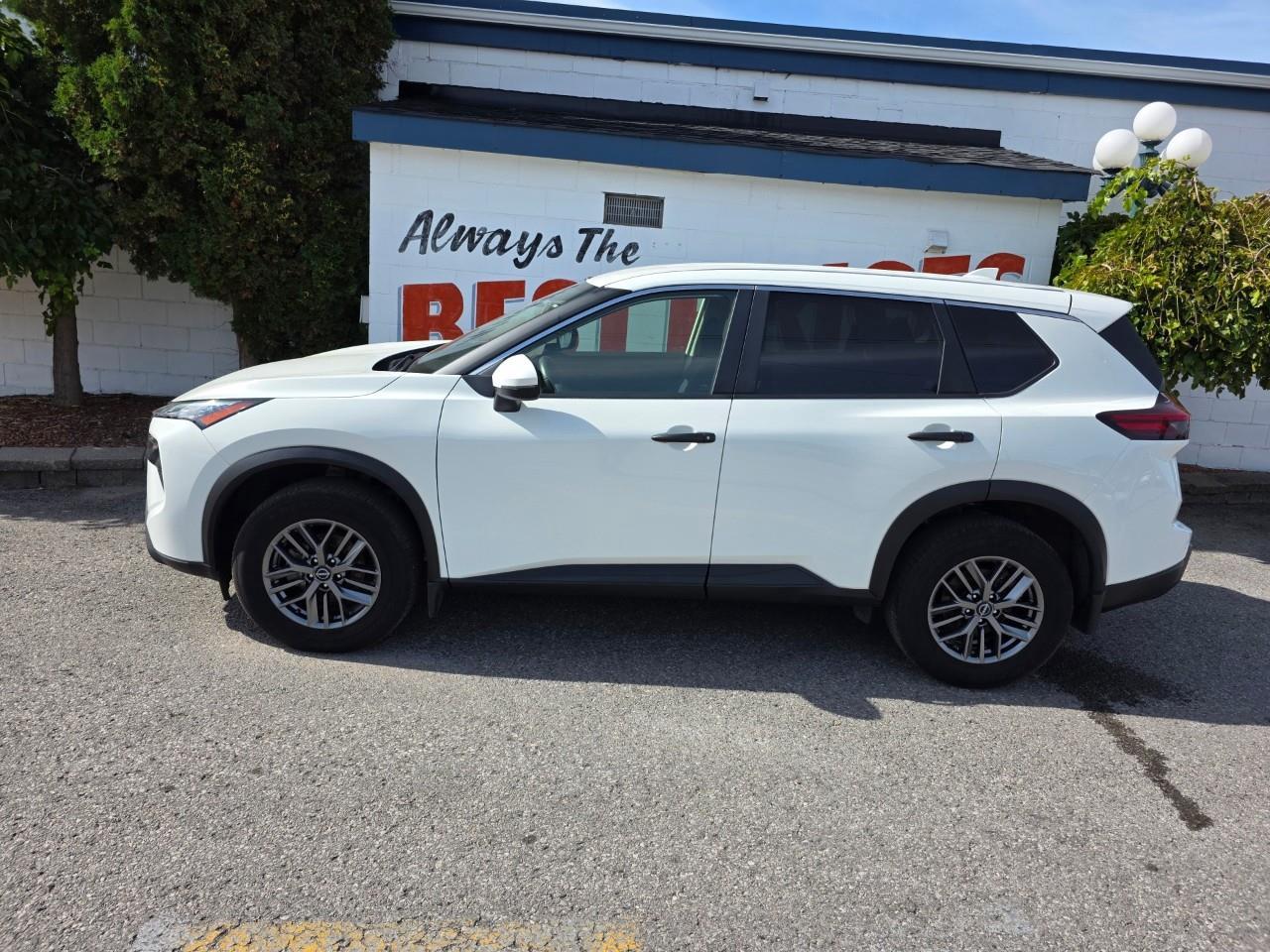 2024 Nissan Rogue S 4dr All-Wheel Drive Sport Utility Photo4