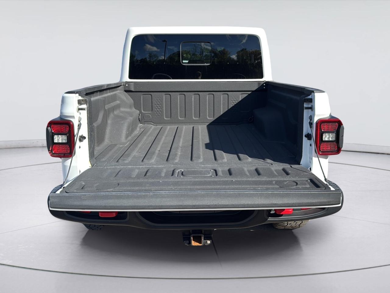 2023 Jeep Gladiator 3.6L V6, LED Lighting, Trailer Tow, Cold Weather Photo