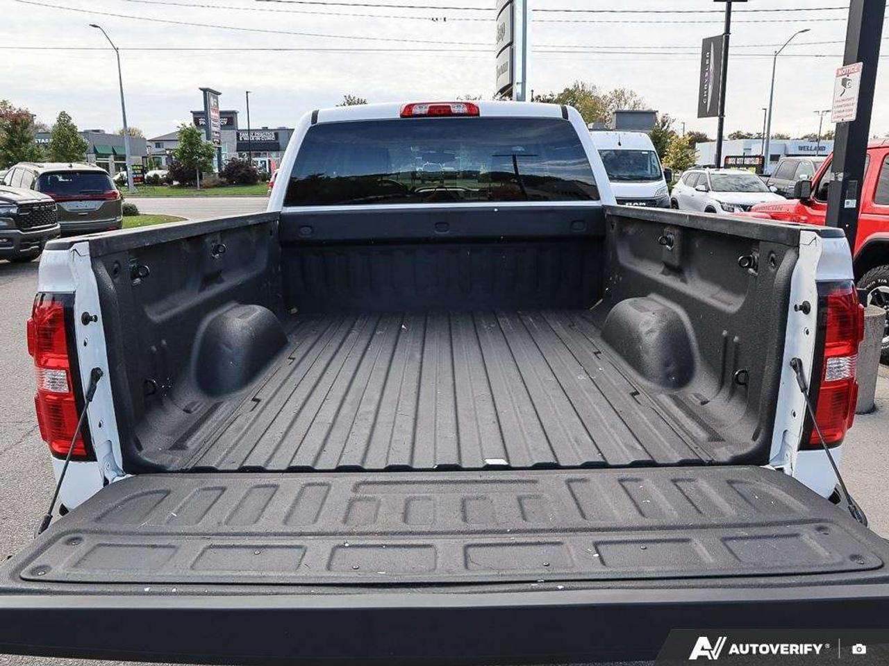2018 GMC Sierra 1500 CREW CAB   6 foot 4 inch box   5.3L V8 Photo