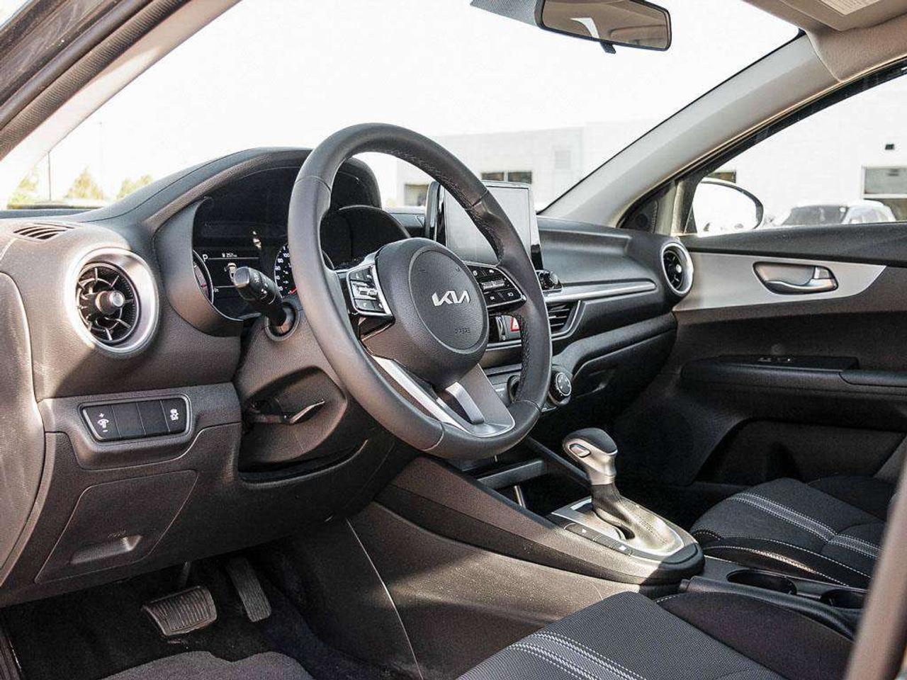 2023 Kia Forte LX   Heated Seats   Apple CarPlay   Keyless Entry Photo