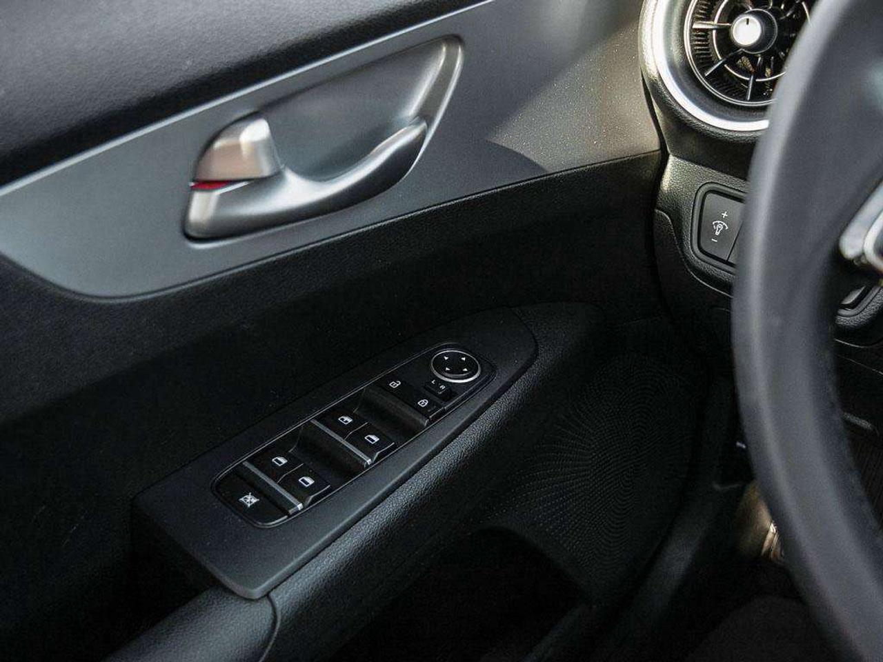 2023 Kia Forte LX   Heated Seats   Apple CarPlay   Keyless Entry Photo