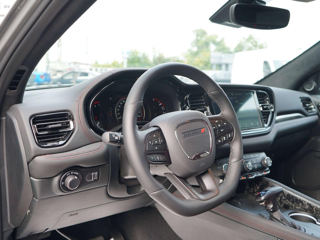2025 Dodge Durango R/T PLUS, 5.7 HEMI V8, CARPLAY Photo