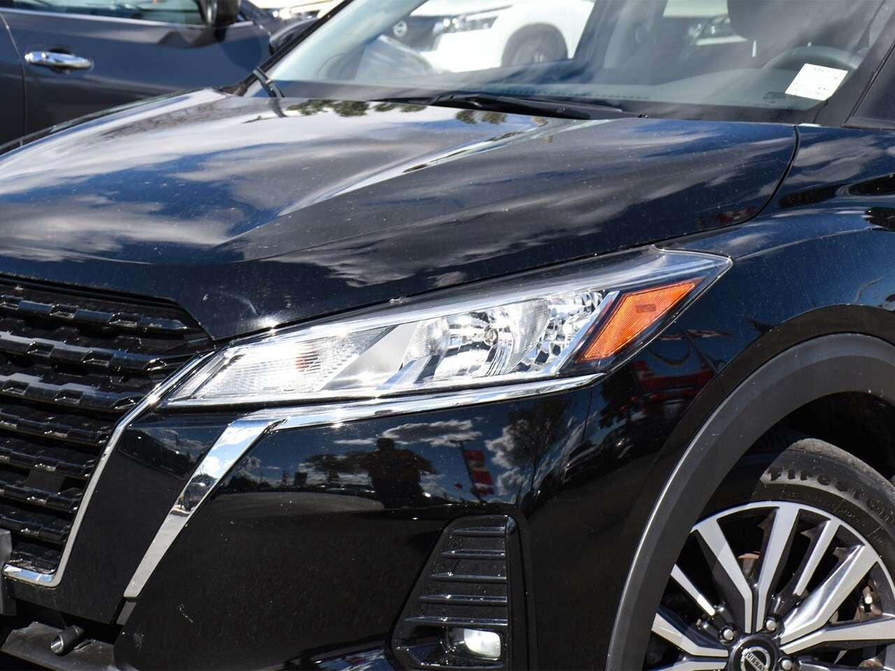 2021 Nissan Kicks APPLE CARPLAY, REMOTE START, HEATED SEATS Photo