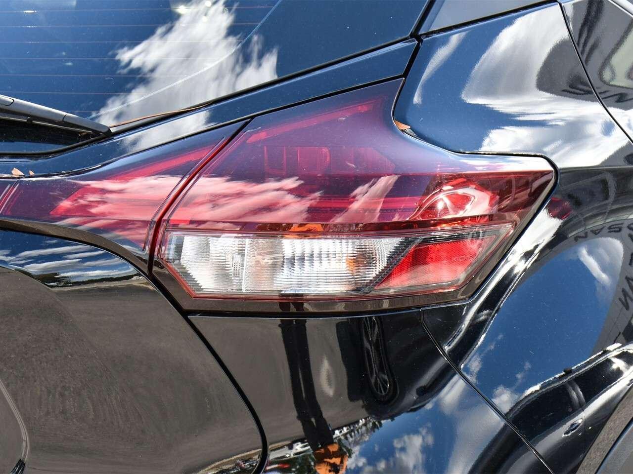 2021 Nissan Kicks APPLE CARPLAY, REMOTE START, HEATED SEATS Photo