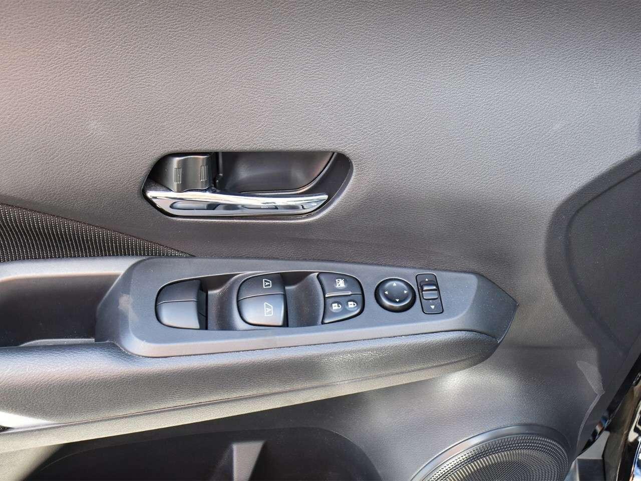 2021 Nissan Kicks APPLE CARPLAY, REMOTE START, HEATED SEATS Photo