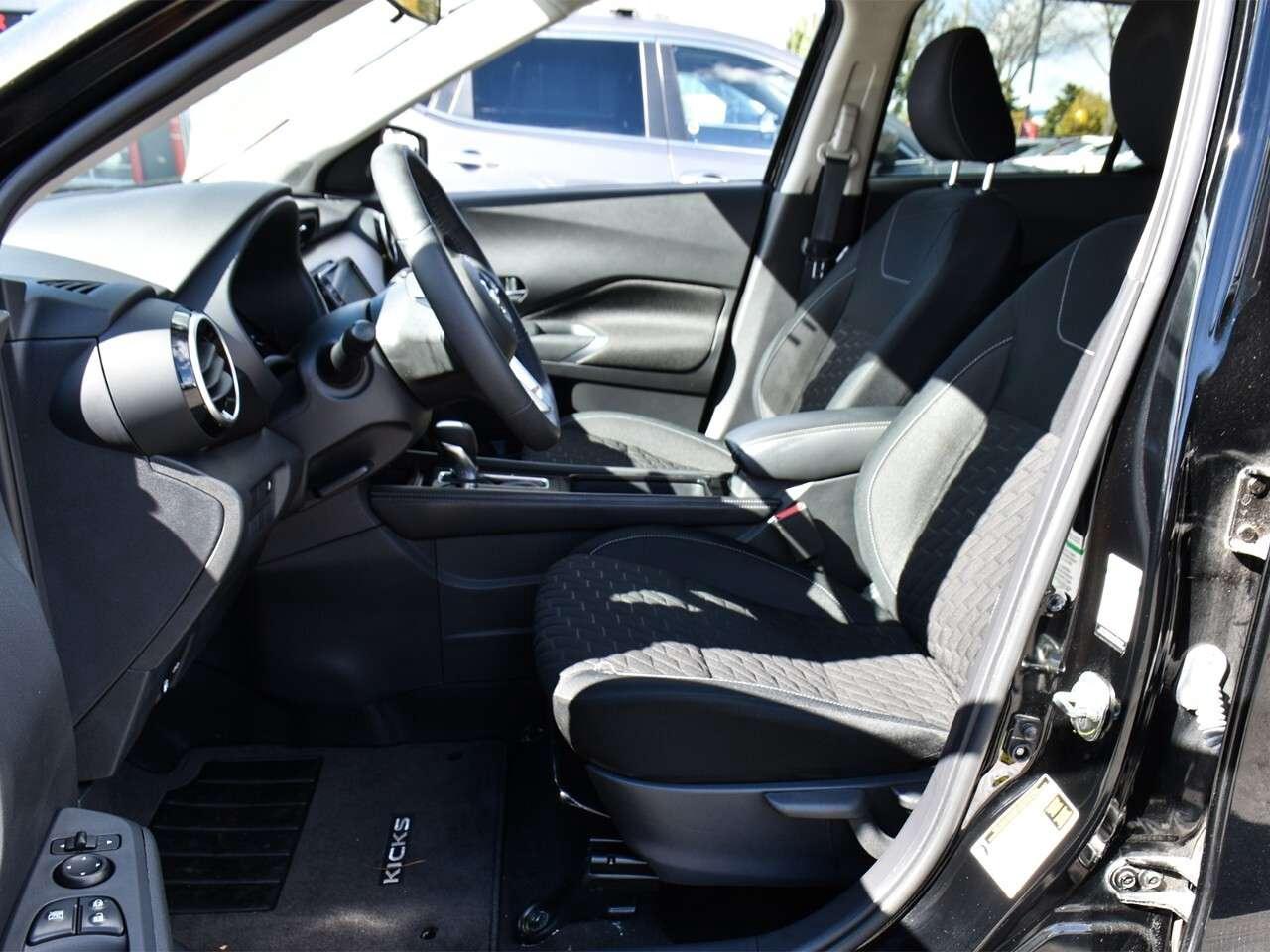 2021 Nissan Kicks APPLE CARPLAY, REMOTE START, HEATED SEATS Photo