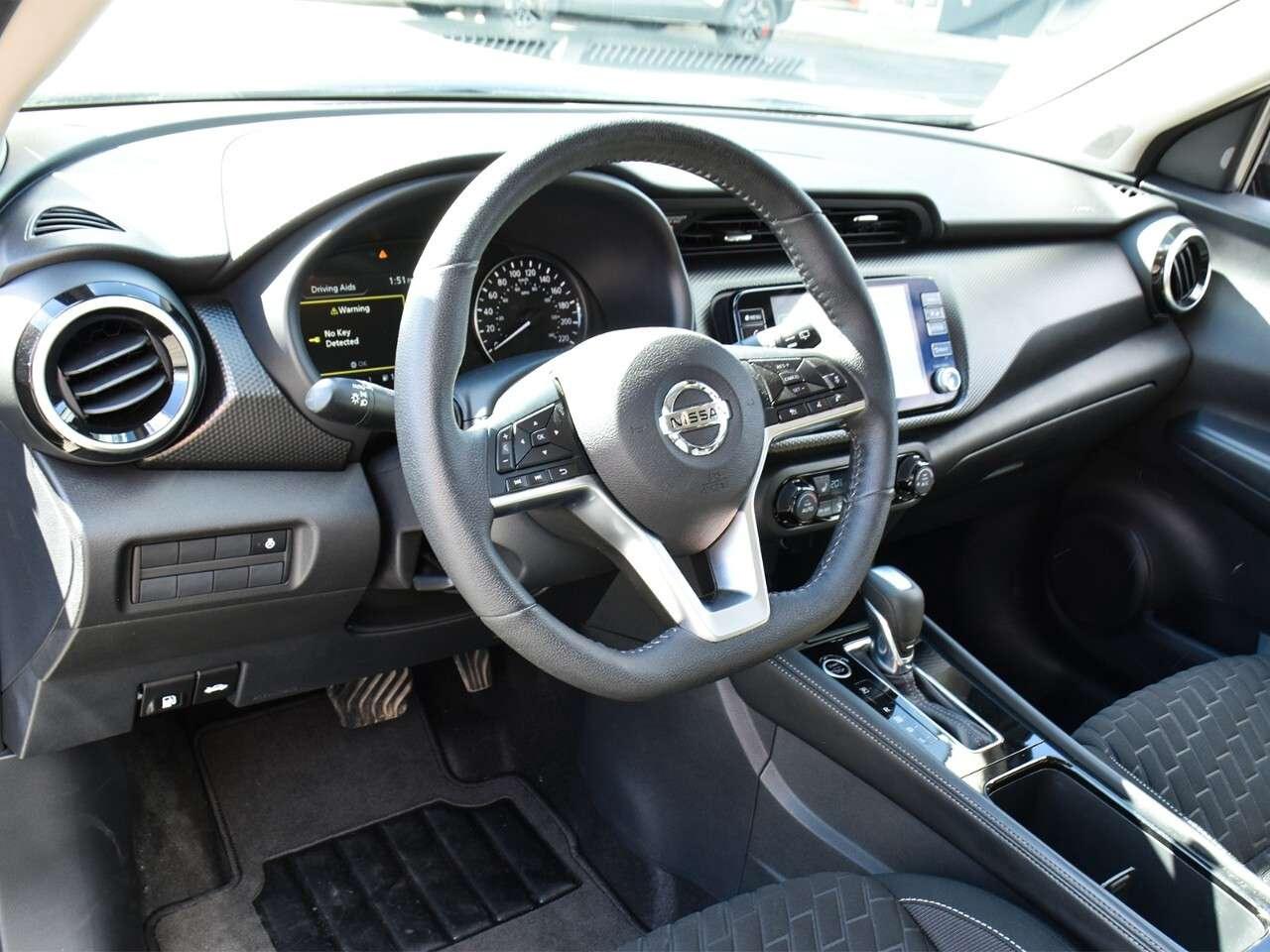 2021 Nissan Kicks APPLE CARPLAY, REMOTE START, HEATED SEATS Photo