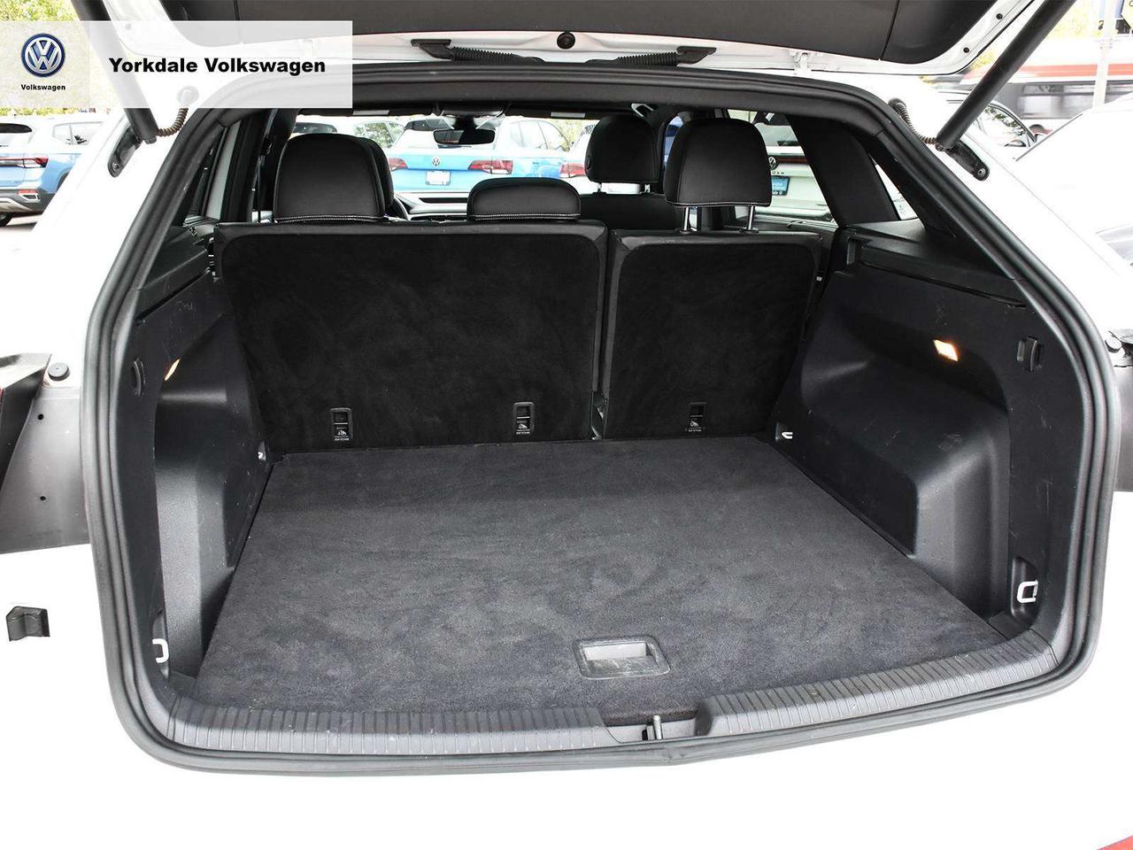 2021 Volkswagen Atlas EXECLINE Photo