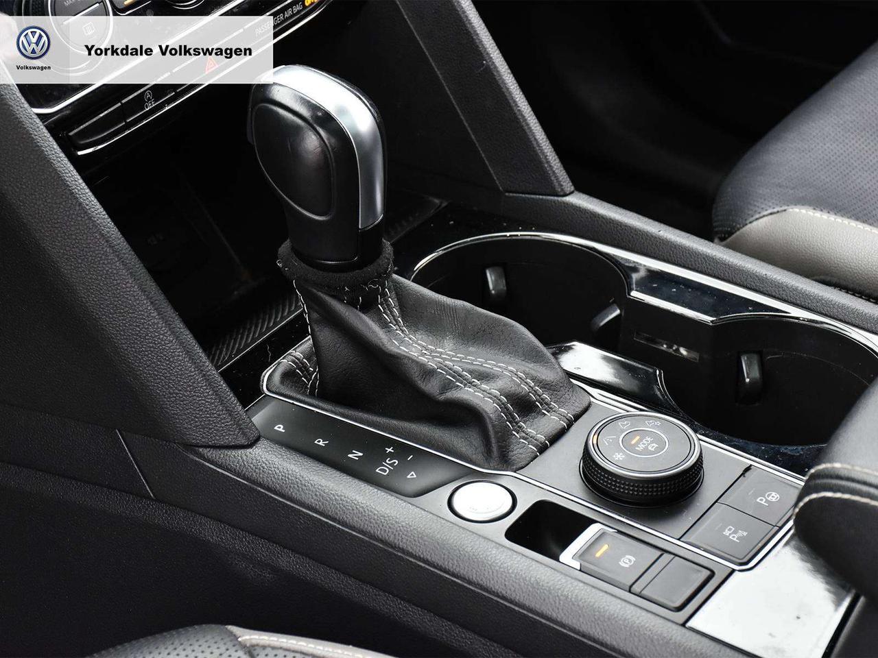2021 Volkswagen Atlas EXECLINE Photo