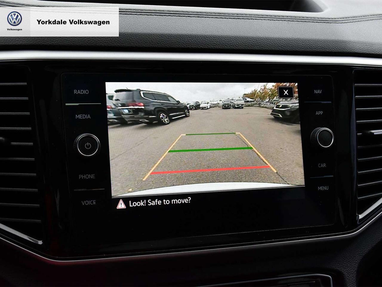 2021 Volkswagen Atlas EXECLINE Photo