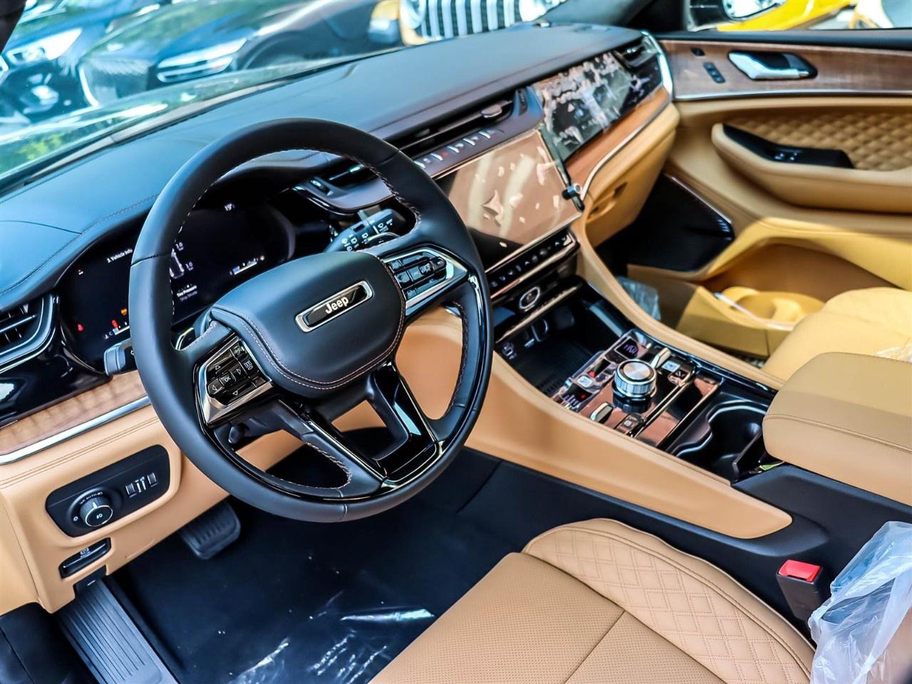 2026 Jeep Grand Cherokee Summit 4x4 Photo