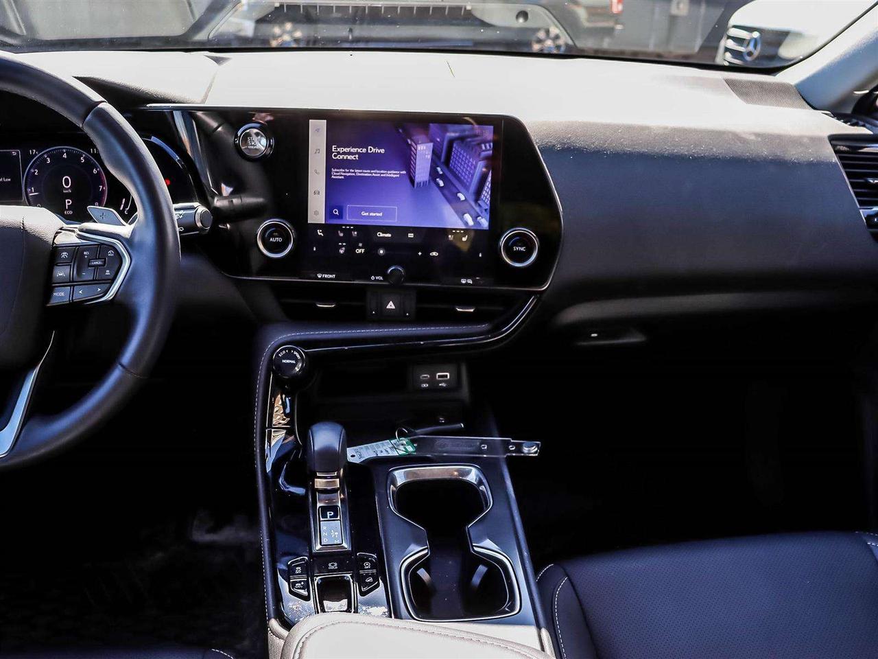 2025 Lexus NX NX 350 AWD NAVI ADAPTIVE CRUISE RAIN SENSING Photo
