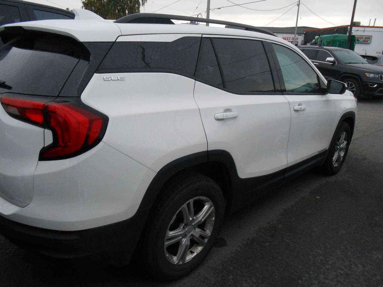 2018 GMC Terrain SLE, Back Up Camera, Heated Seats Photo