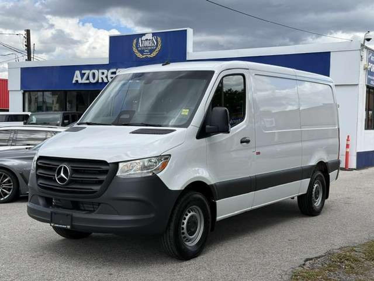 2025 Mercedes-Benz Sprinter LikeNew! Only6,182km 144WheelBaseLowRoof Warranty Photo
