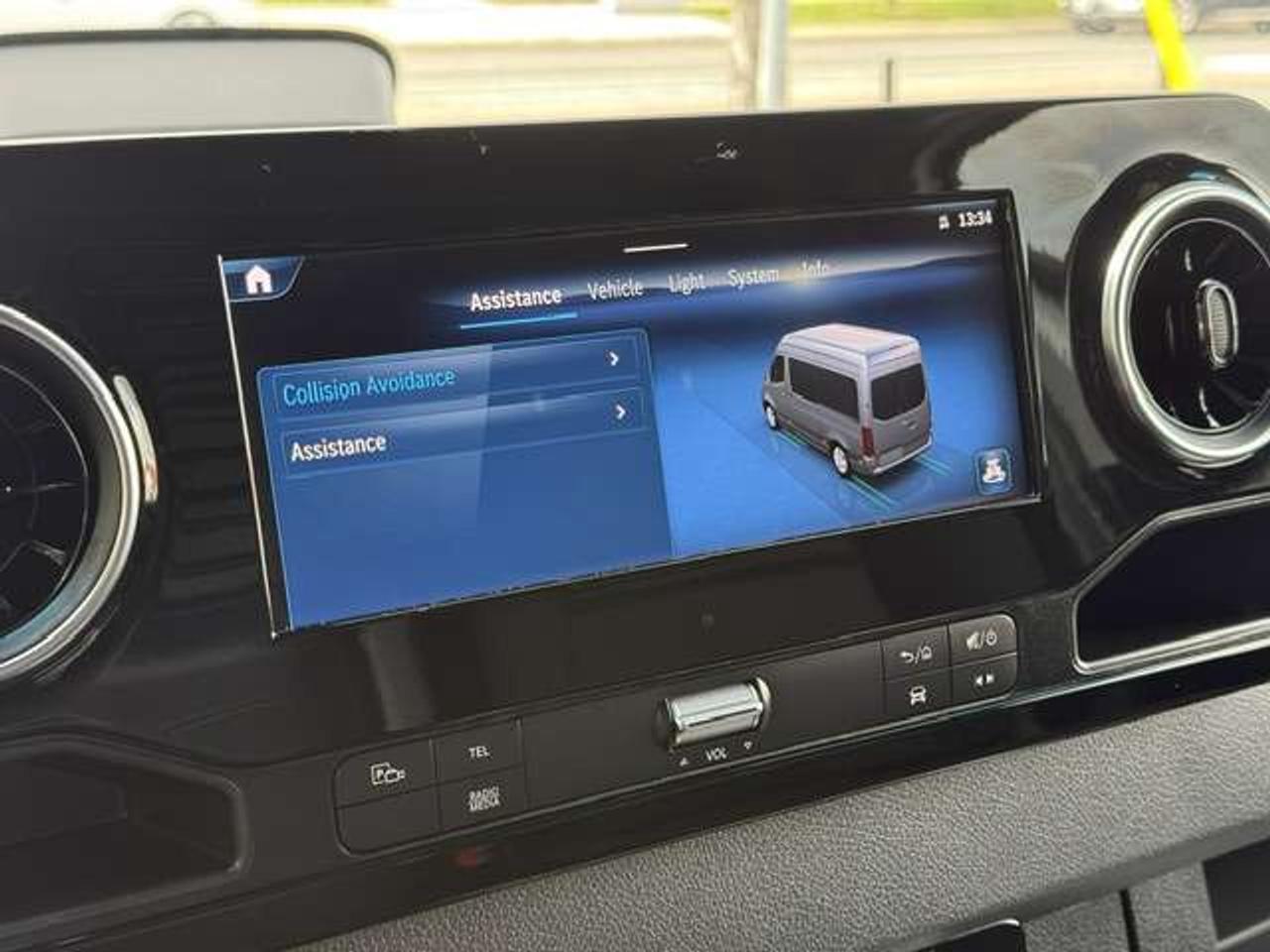 2025 Mercedes-Benz Sprinter LikeNew! Only6,182km 144WheelBaseLowRoof Warranty Photo